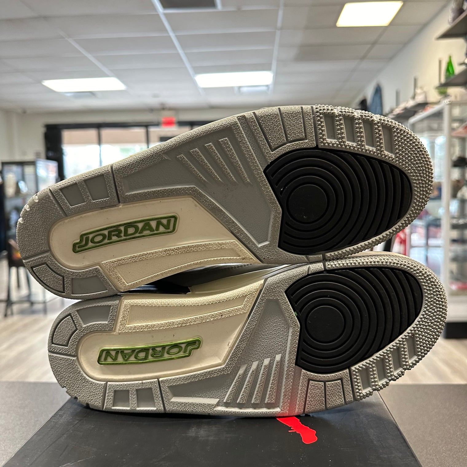 Jordan 3 Chlorophyll (Used)