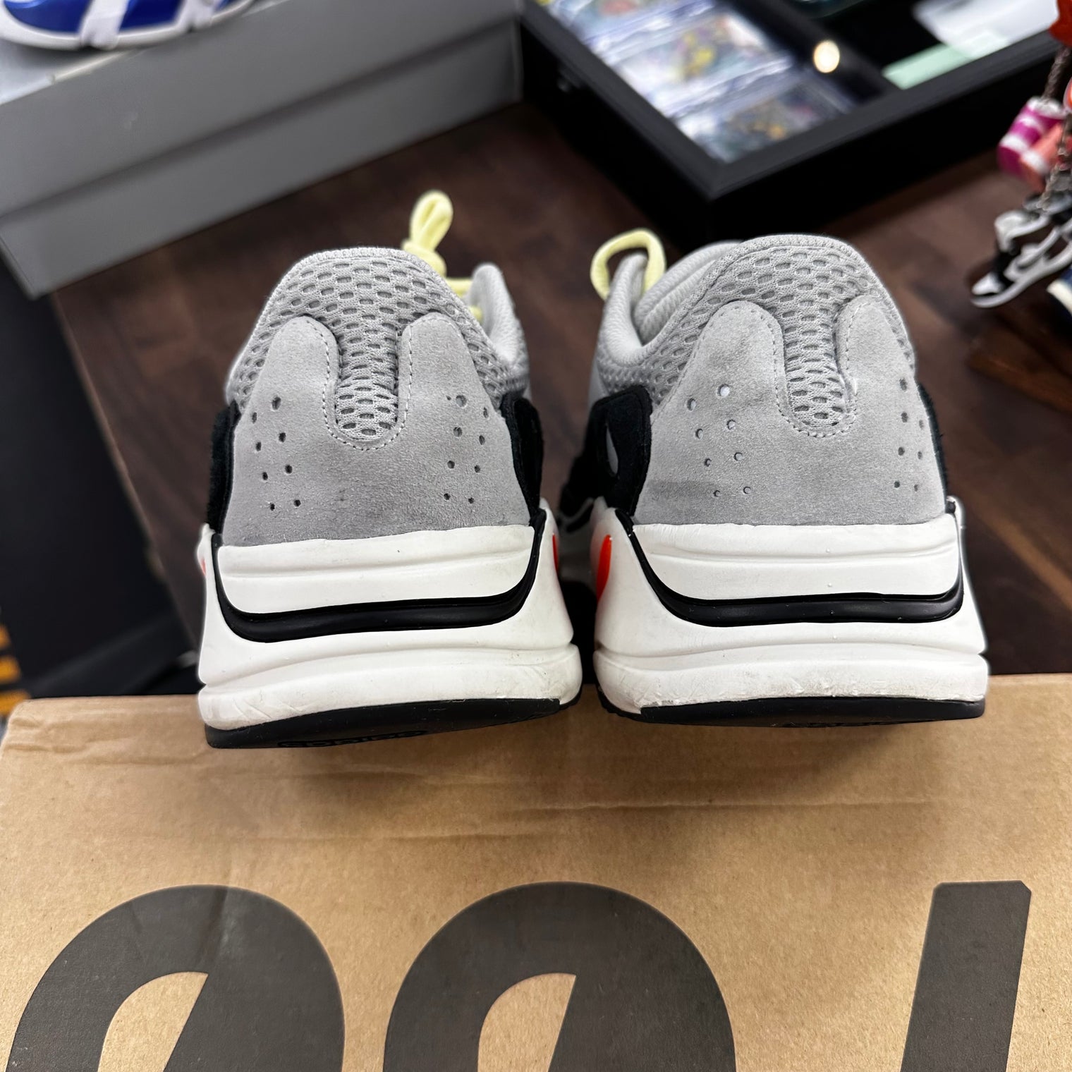 Waverunner Yeezy 700 (USED)
