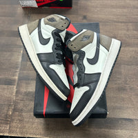 Dark Mocha Jordan 1 High (USED)