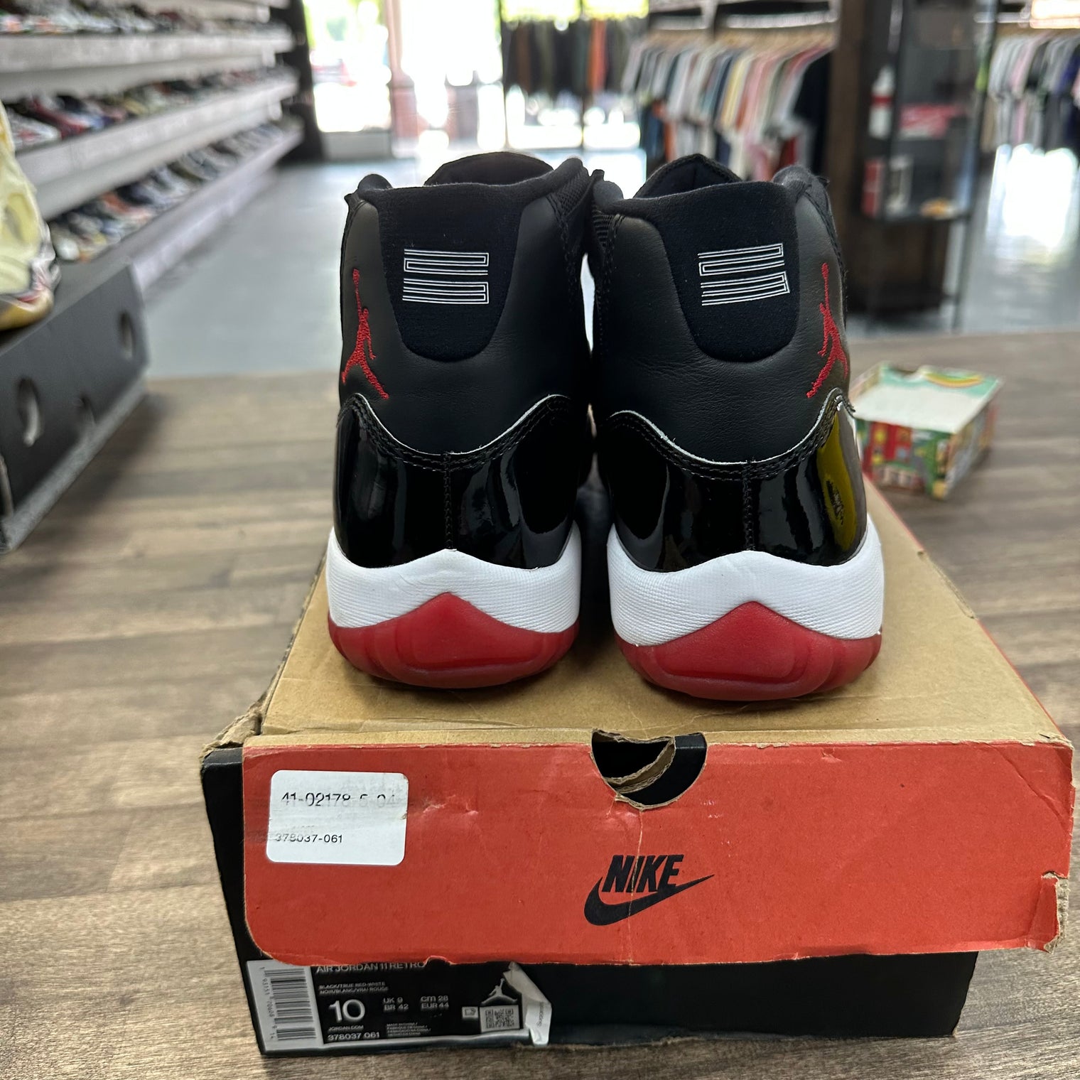 Bred Jordan 11 2019 (USED)