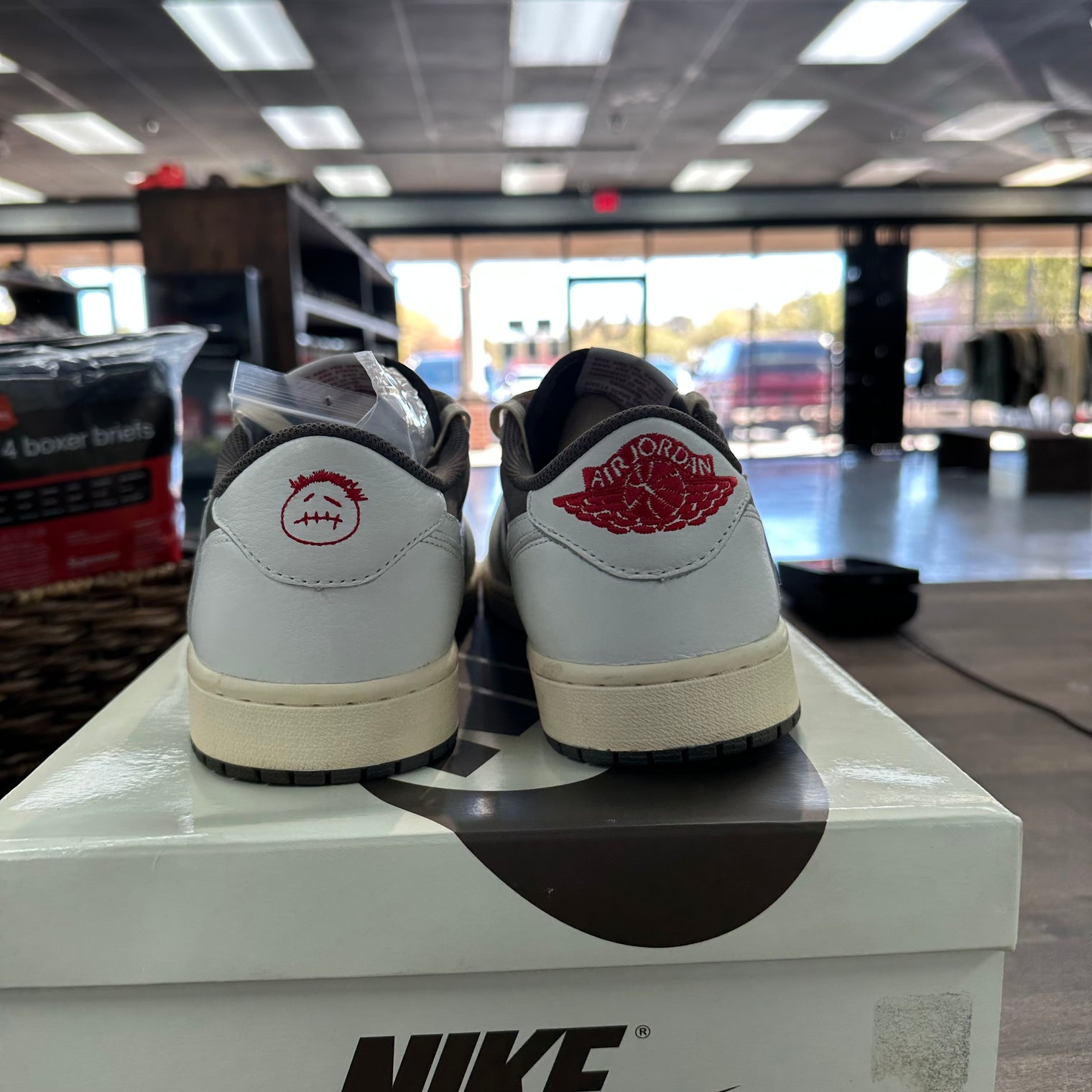 Reverse Mocha Travis Scott Jordan 1 Low OG SP (USED)