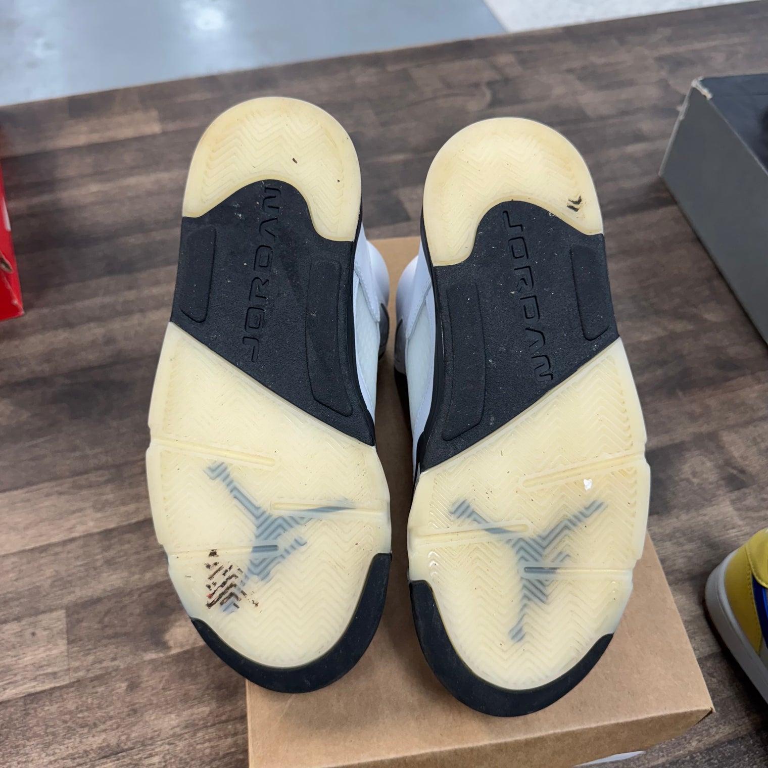 Reverse Metallic Jordan 5 Retro (USED, No Box)