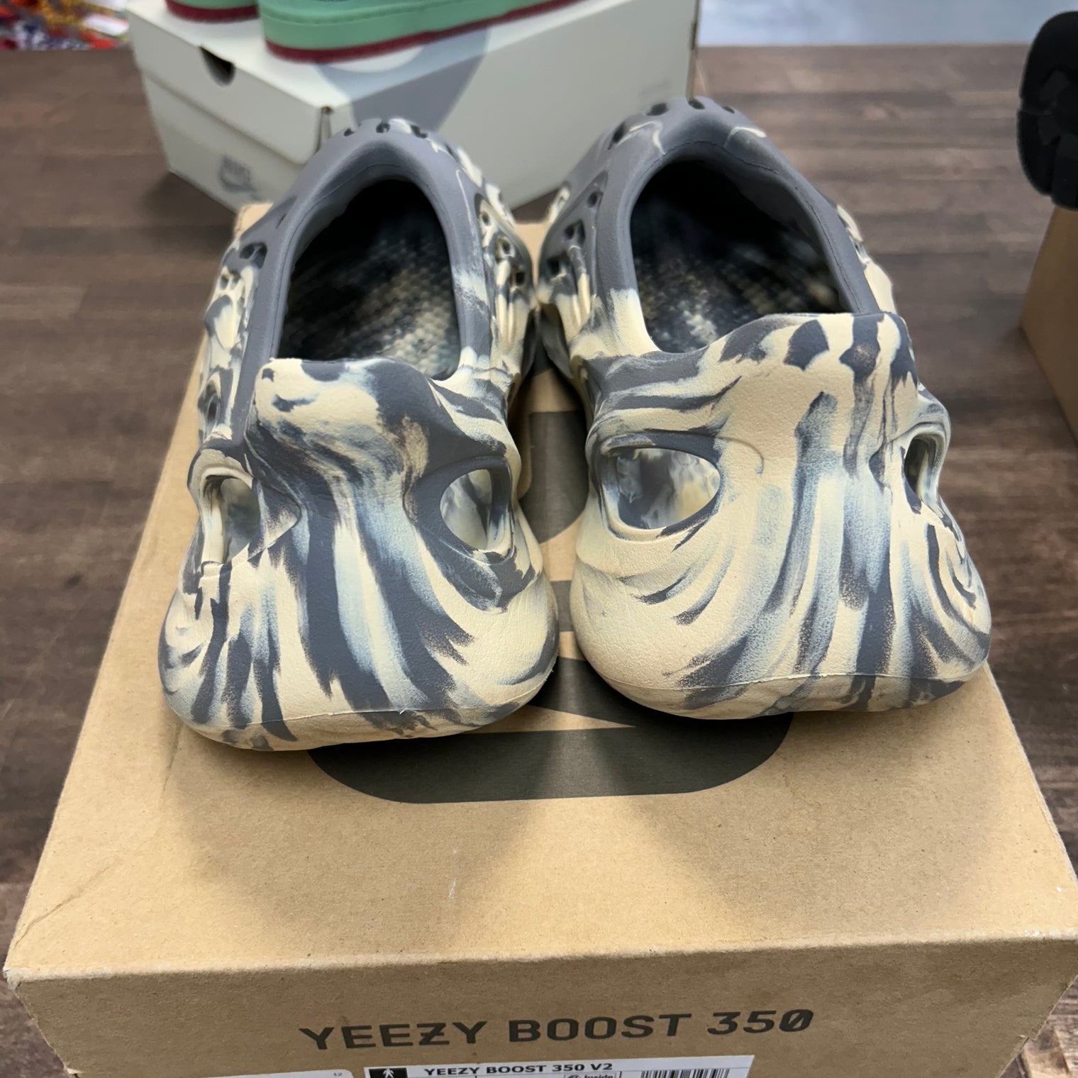 MXT Moon Grey Yeezy Foam RNNR (USED, Replacement Box)