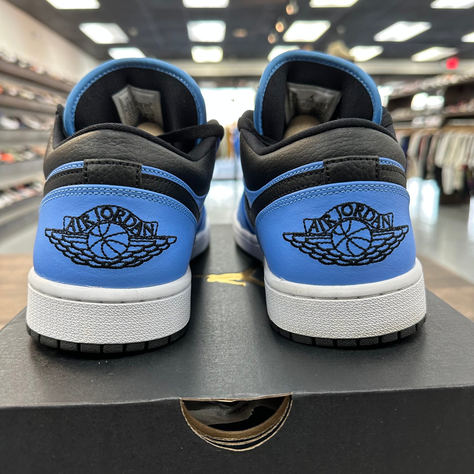 Jordan 1 Low University Blue Black (US 11) (USED)