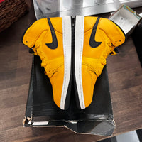 (GS) University Gold Black Jordan 1 Mid  (USED)