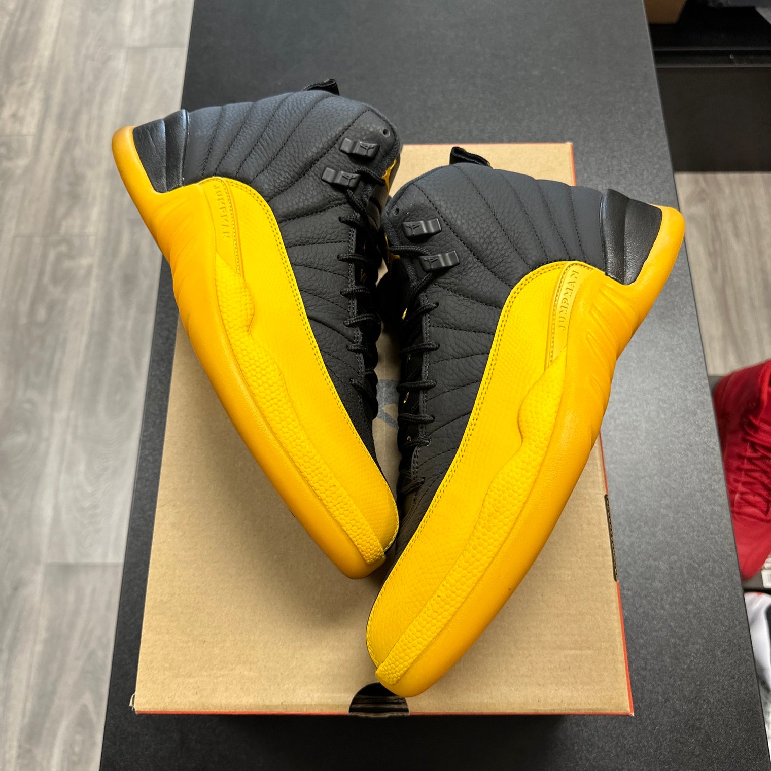 University Gold Jordan 12 (USED)