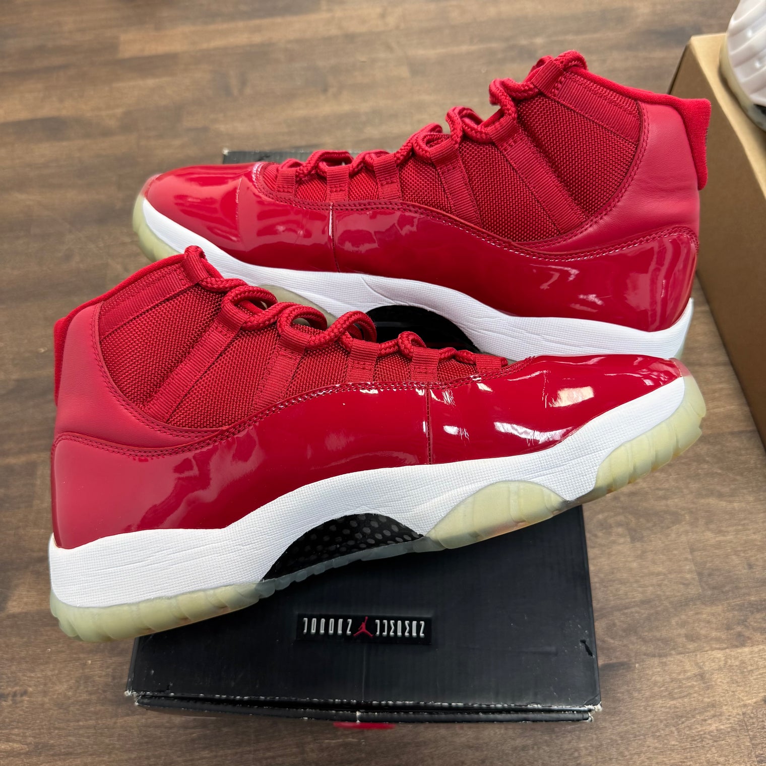 Win like 96 Jordan 11 (USED)