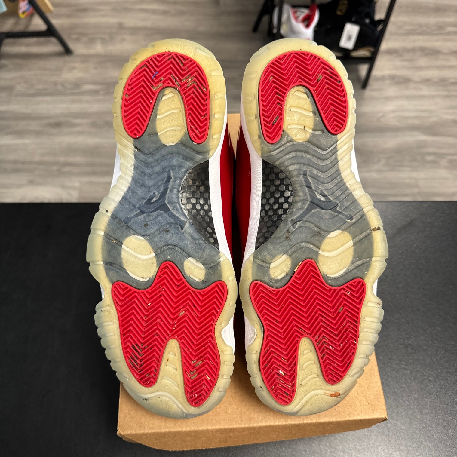 Jordan 11 Win like 96 (USED: No Box)