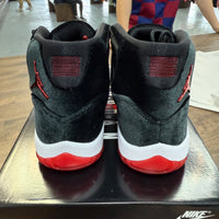 (W) Velvet Bred Jordan 11 (USED)