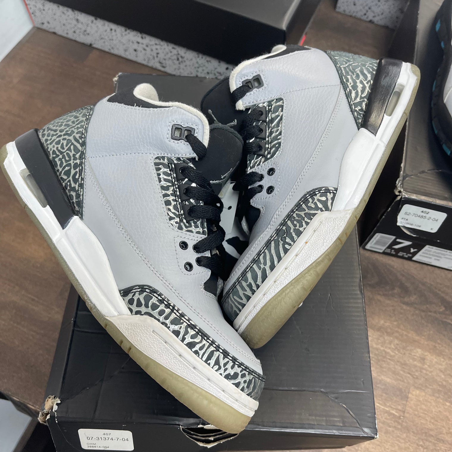 Wolf Grey Jordan 3 (GS) (USED)
