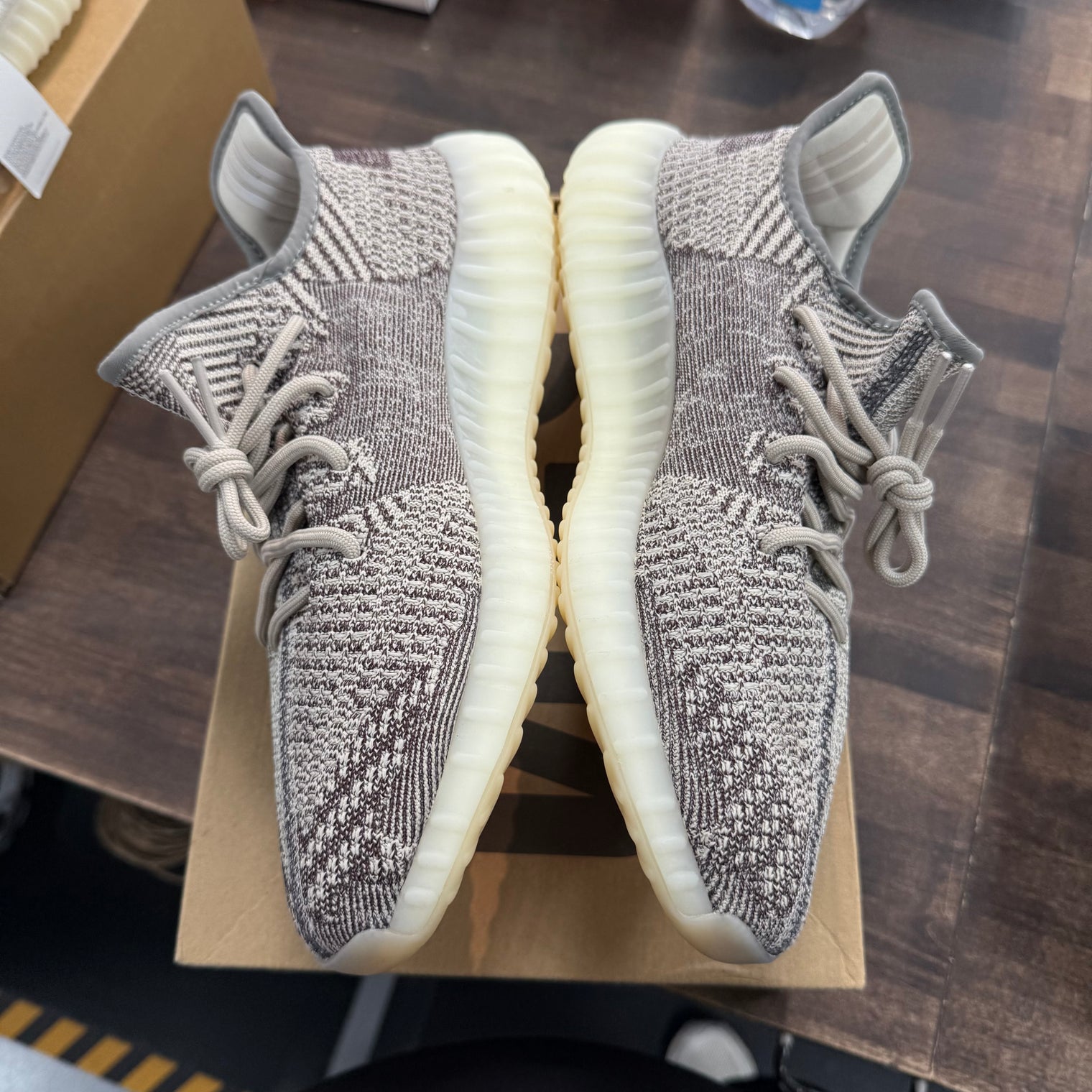 Zyon Yeezy 350 (Lightly Worn)