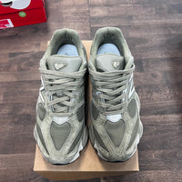 Convert Green Dark Stoneware New Balance 9060 (USED, No Box)