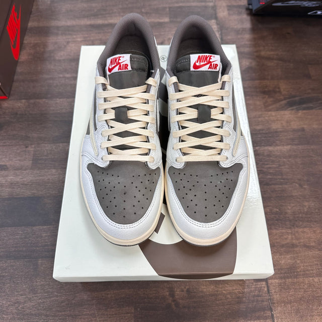 Reverse Mocha Jordan 1 Low OG SP (USED)