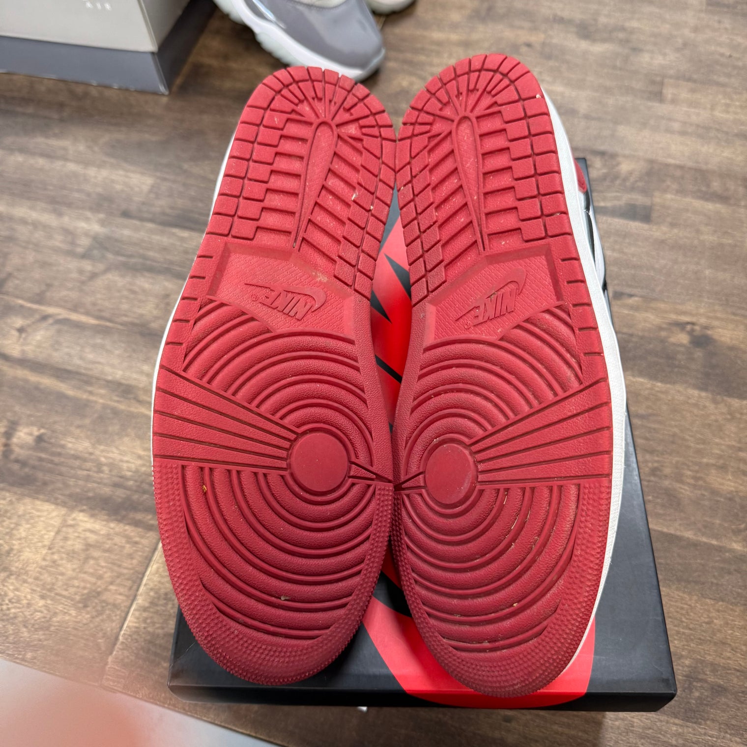 Black Toe Jordan 1 Low OG (USED)