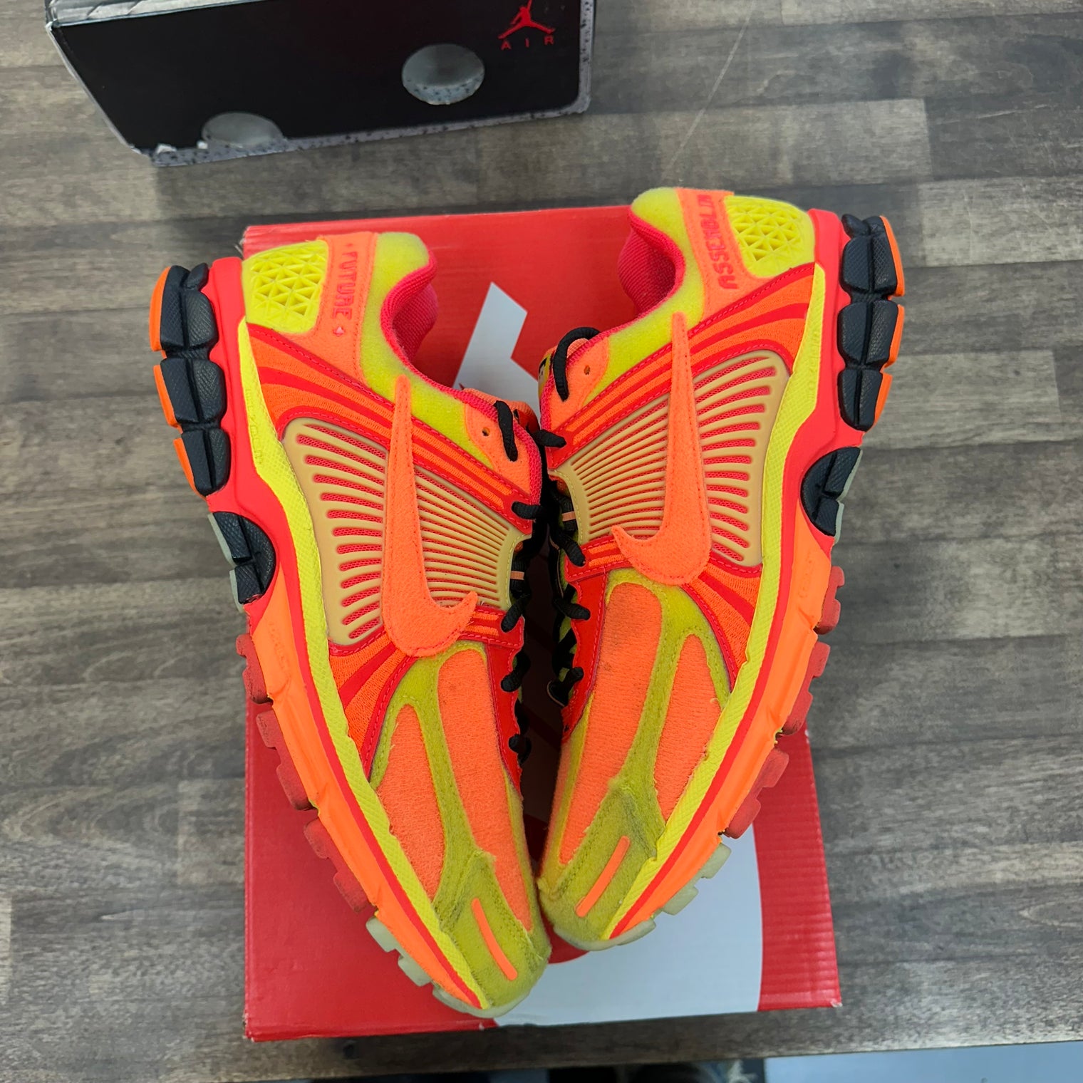 Doernbecher Nike Vomero 5 (USED,Replacement Box)