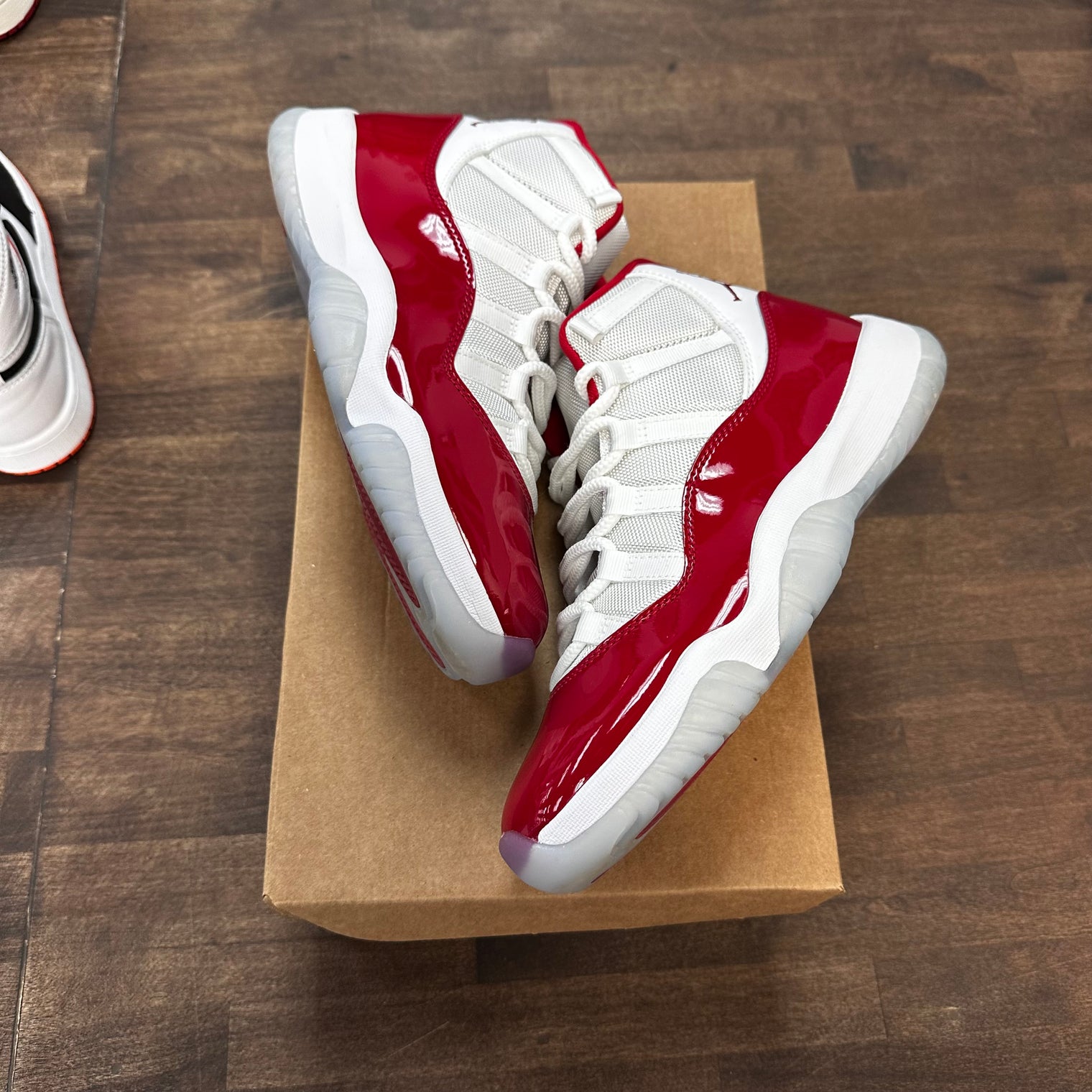 Cherry Jordan 11 (USED,No Box)