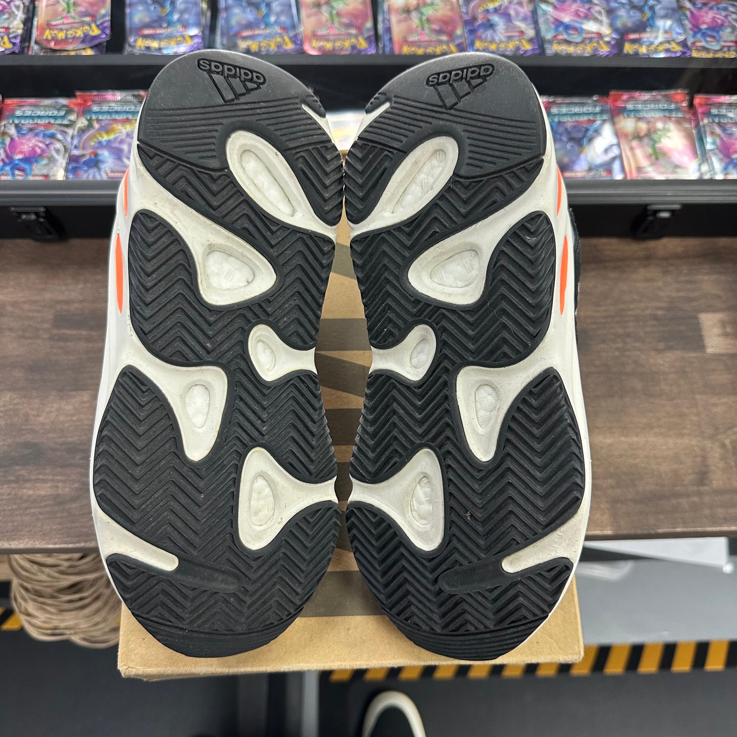 Waverunner Yeezy 700 (USED)