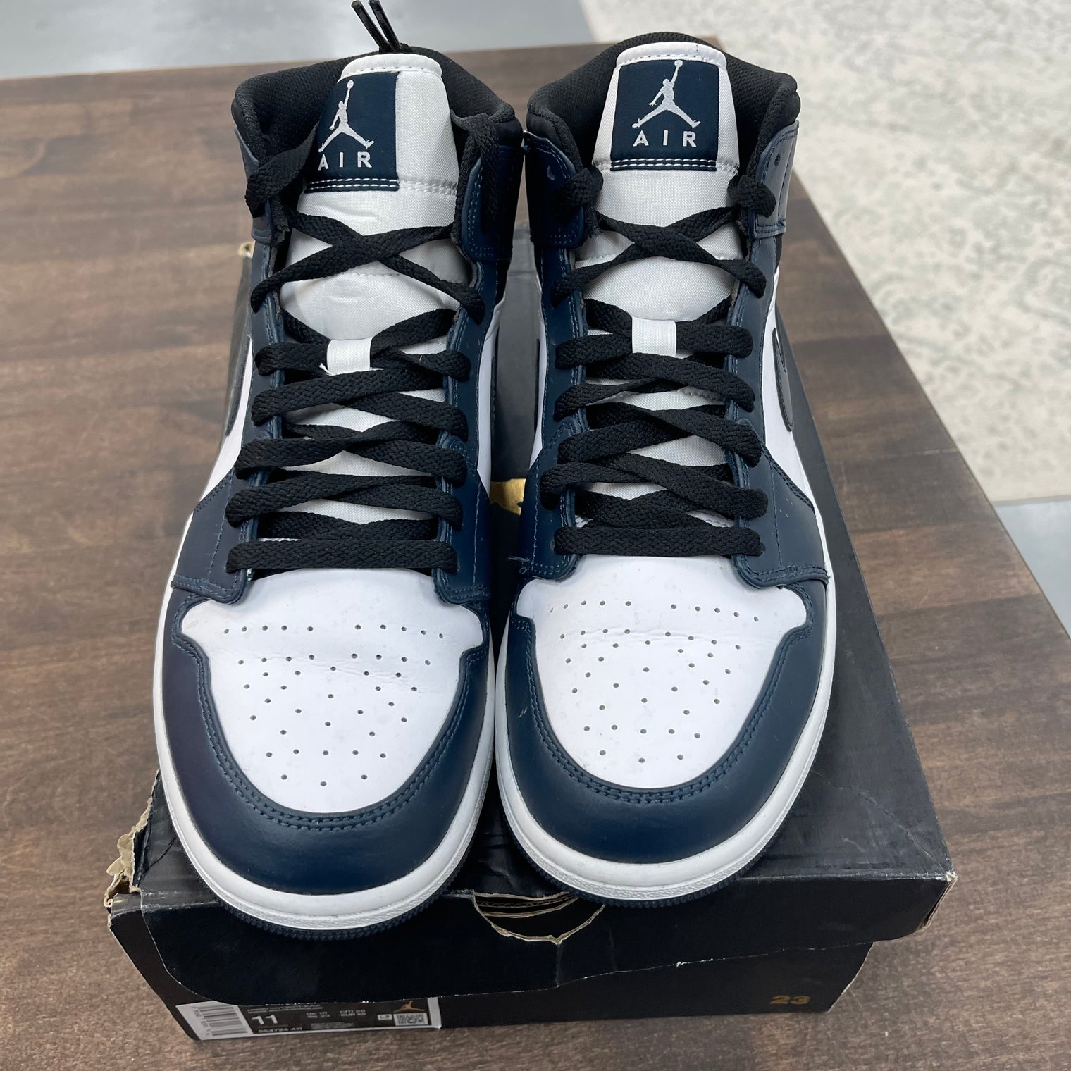 Armory Navy Jordan 1 Mid (USED)