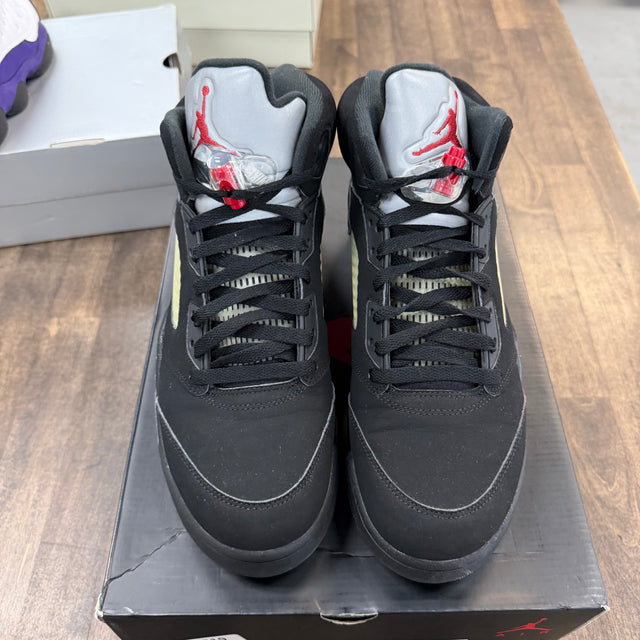 Black Metallic Jordan 5 Retro (2016) (USED)