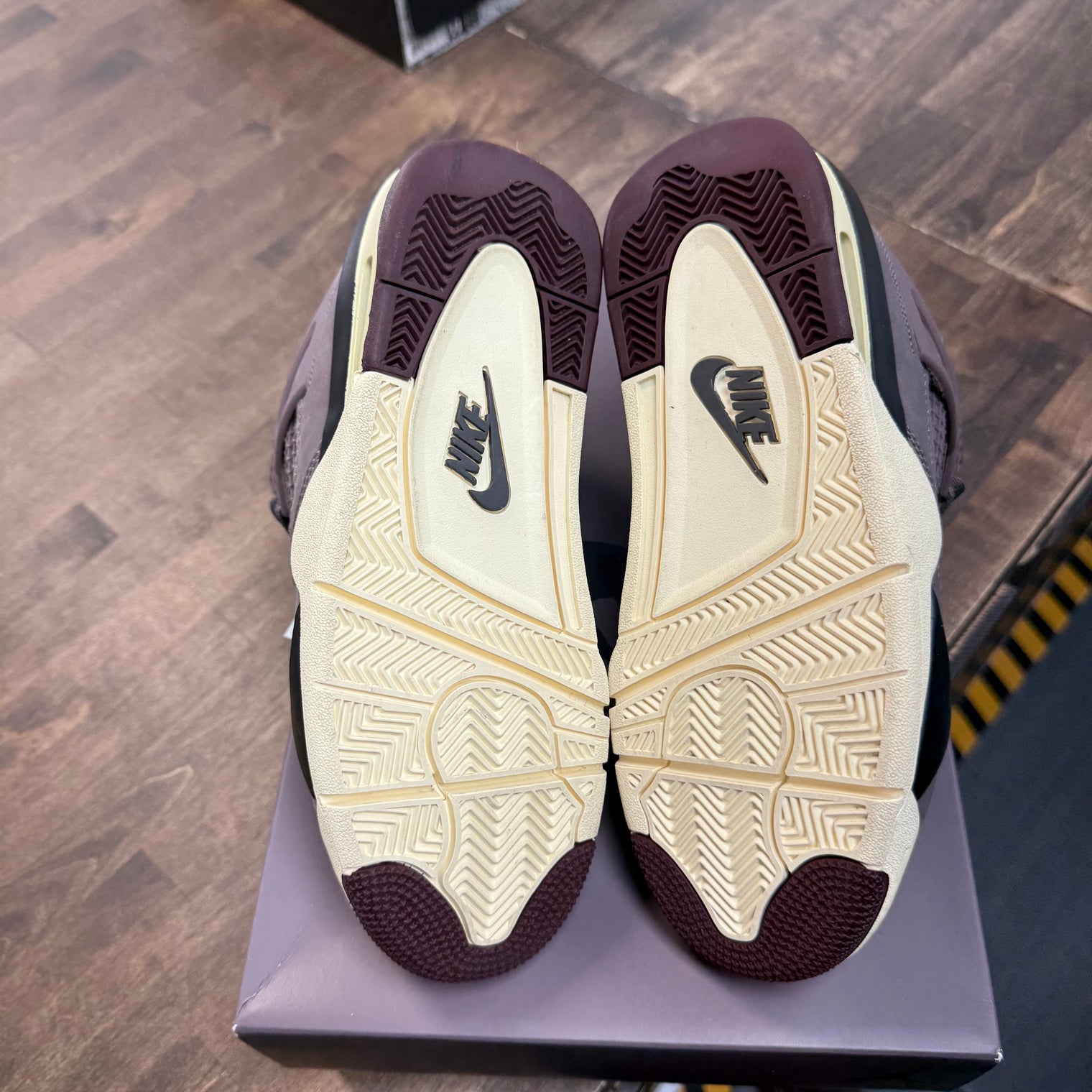 Violet Ore A Ma Maniere Jordan 4 (USED)