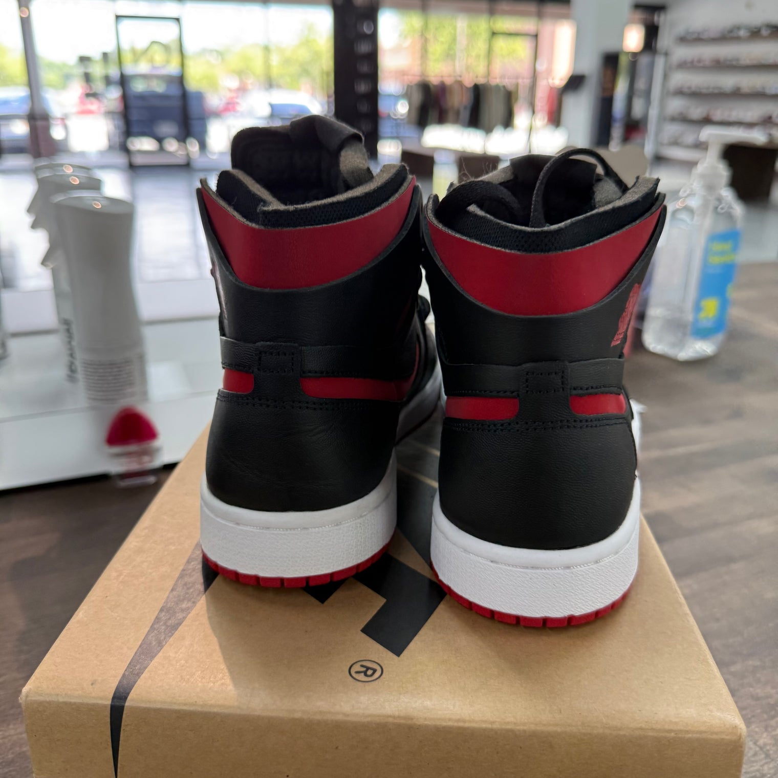 Jordan 1 High Zoom CMFT Bred (W) (USED)