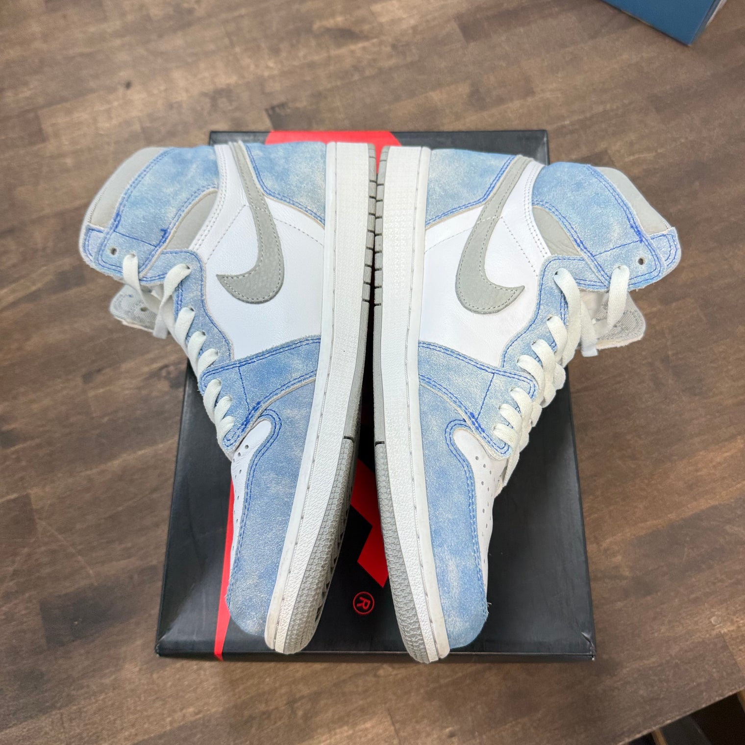 Hyper Royal Smoke Grey Jordan 1 High (USED)