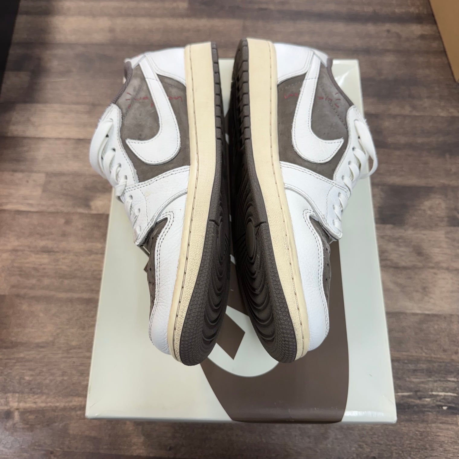 Reverse Mocha Travis Scott Jordan 1 Low (USED)