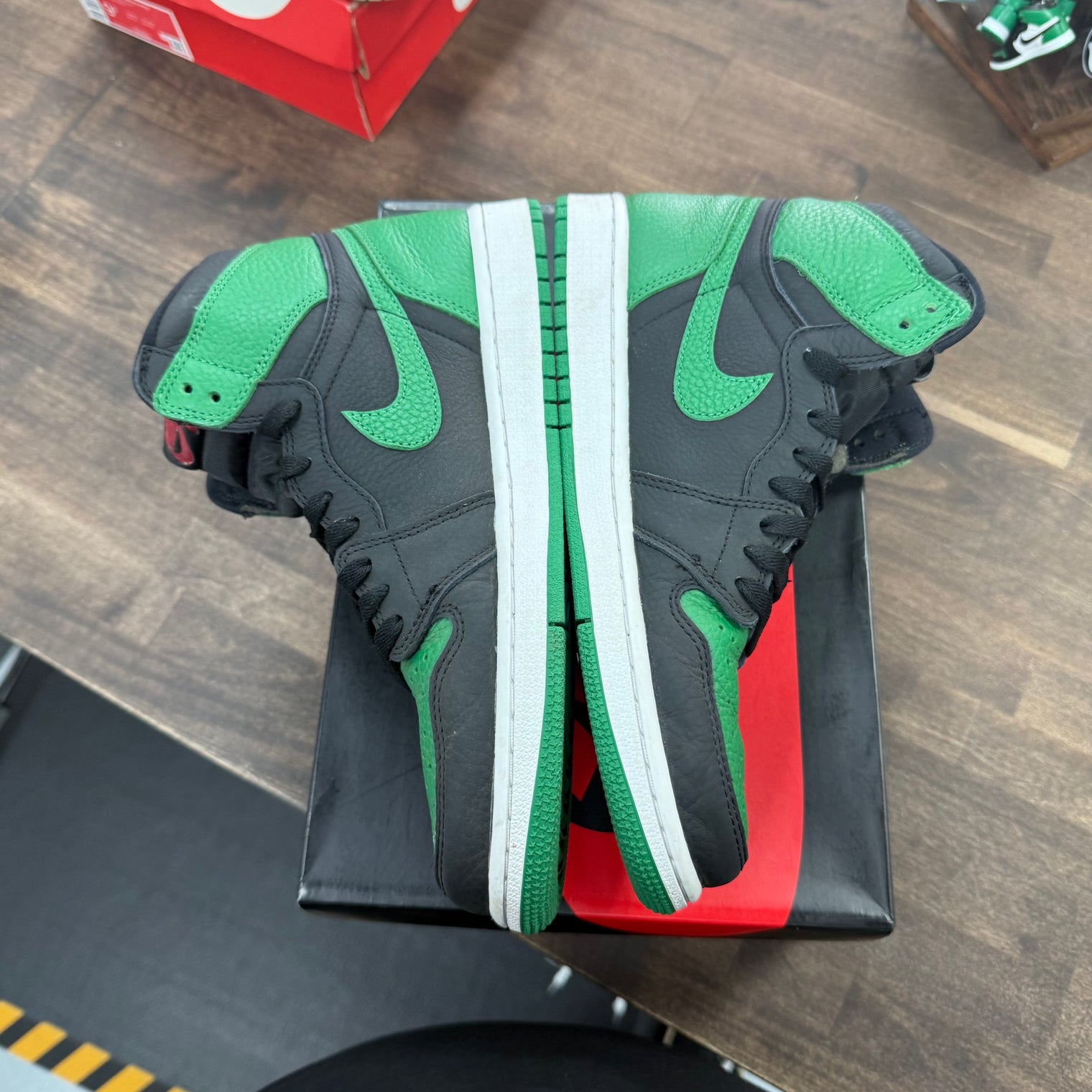 Pine Green Black Jordan 1 Retro High (USED)