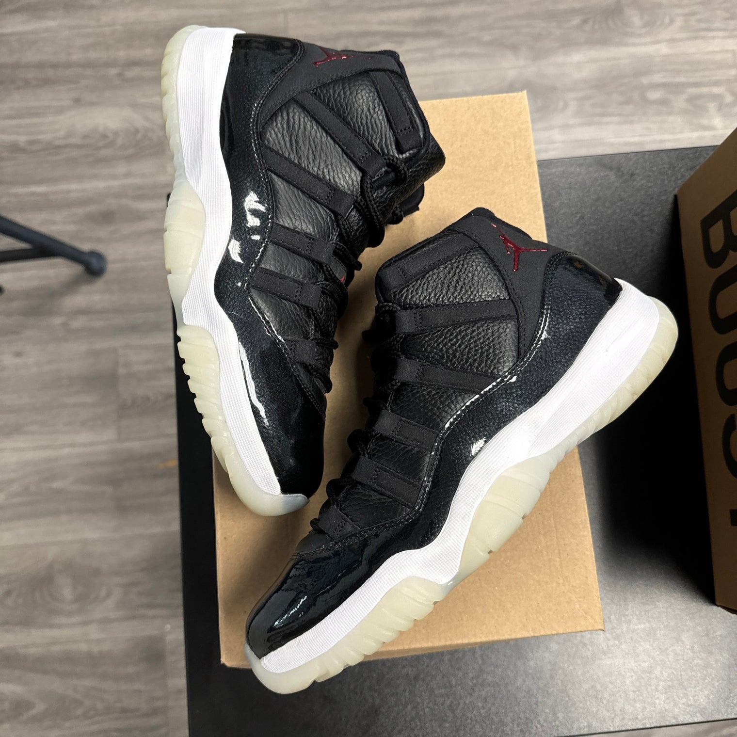 Jordan 11 Retro High 72-10 (USED, No box)