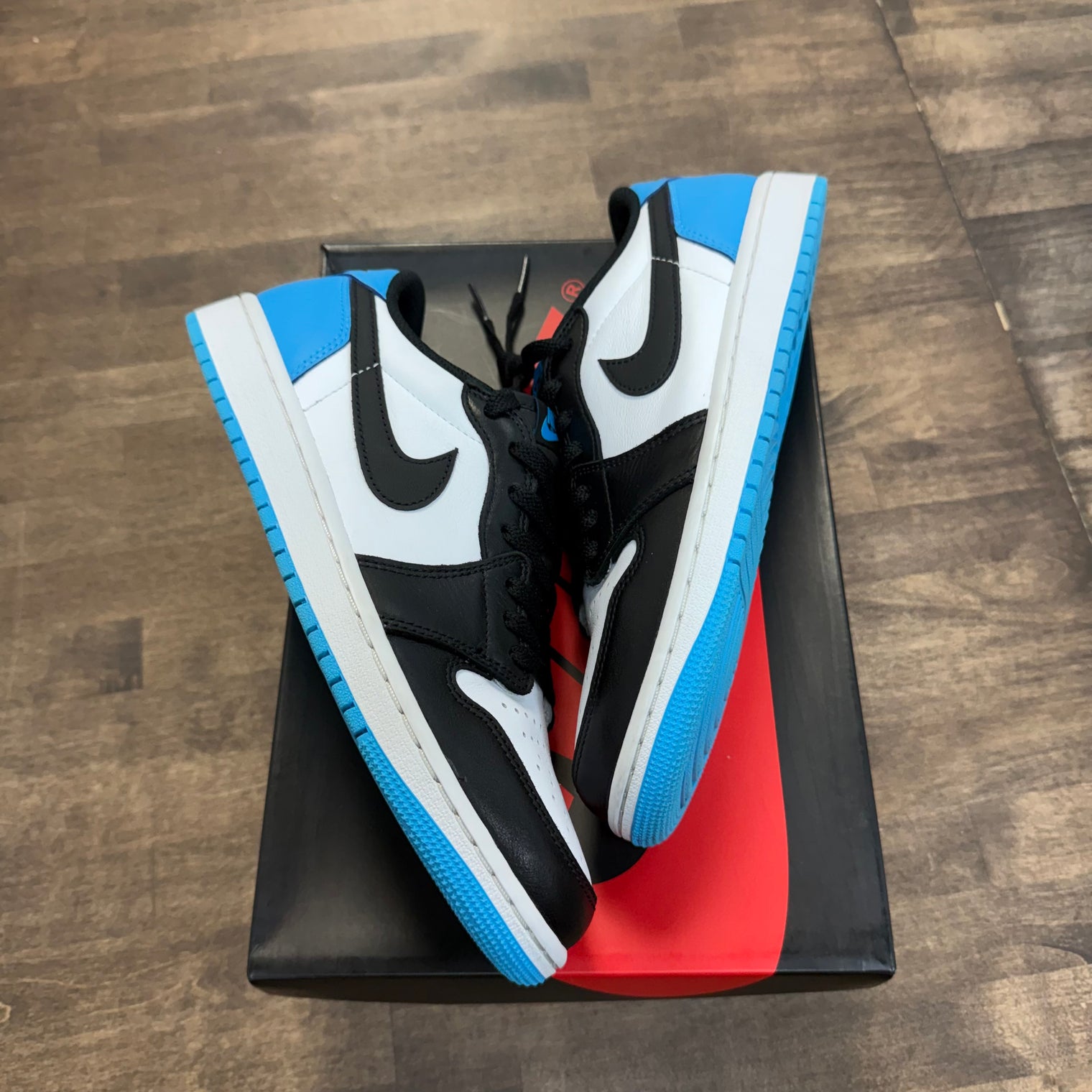 Powder Blue Jordan 1 Low OG (USED)