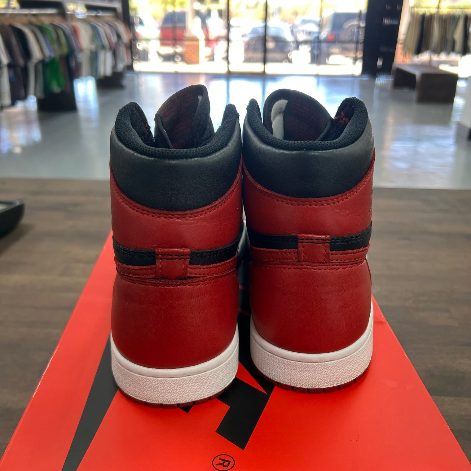 Banned Bred Jordan 1 High (USED, Replacement Box)