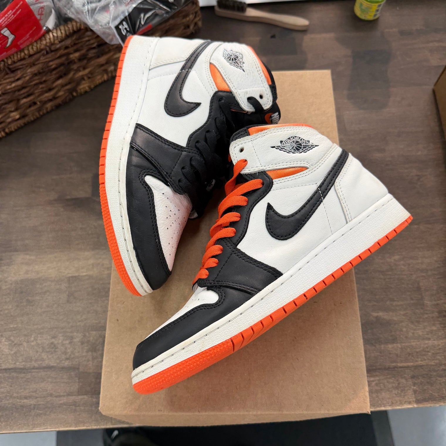 Electro Orange Jordan 1 High (GS) (USED, No Box)