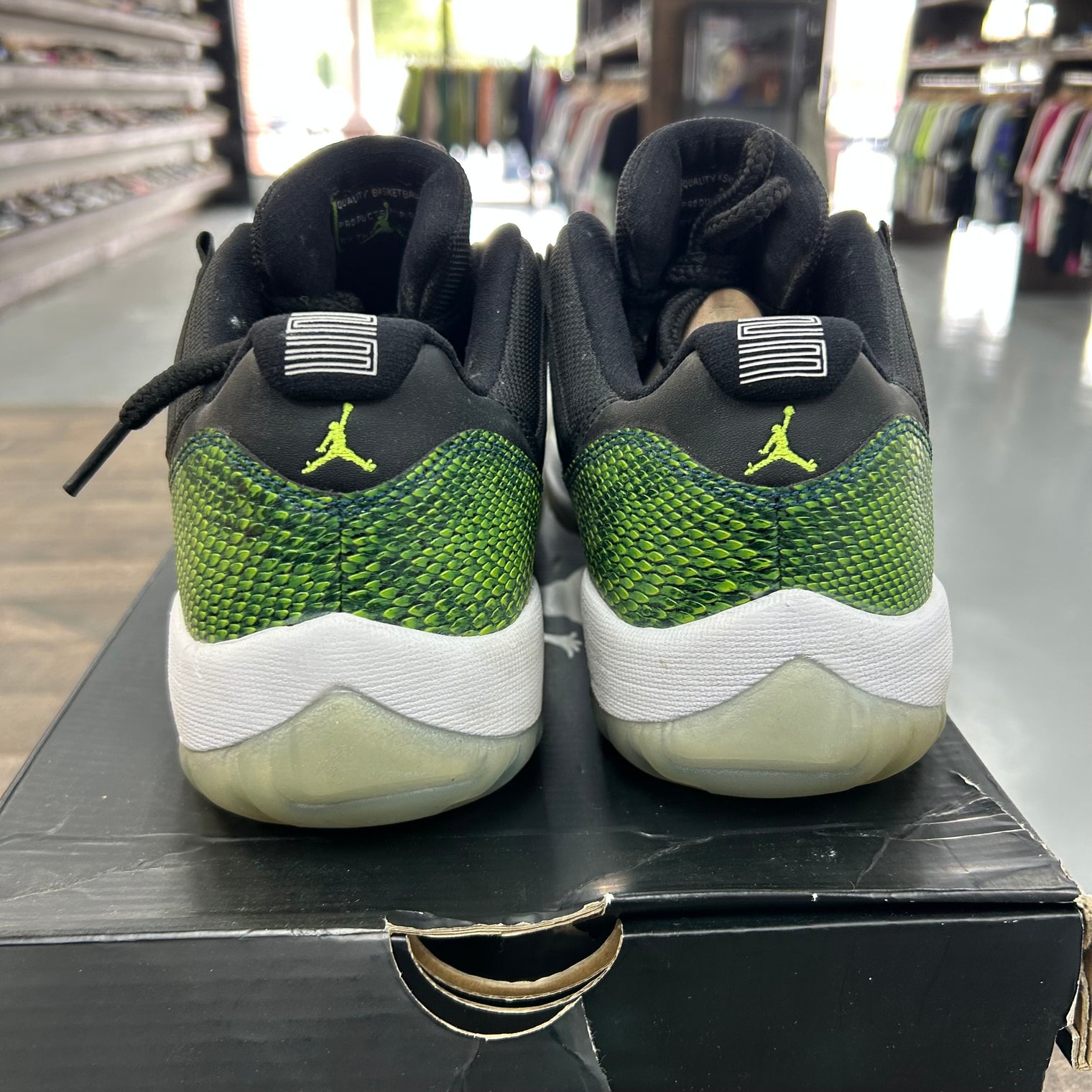 Air Jordan 11 Retro Low Green Snakeskin (Used)