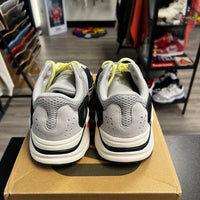 Waverunner Yeezy 700 (Lightly worn)