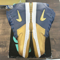 Supreme Jewel Swoosh Gold SB Dunk Low (USED)