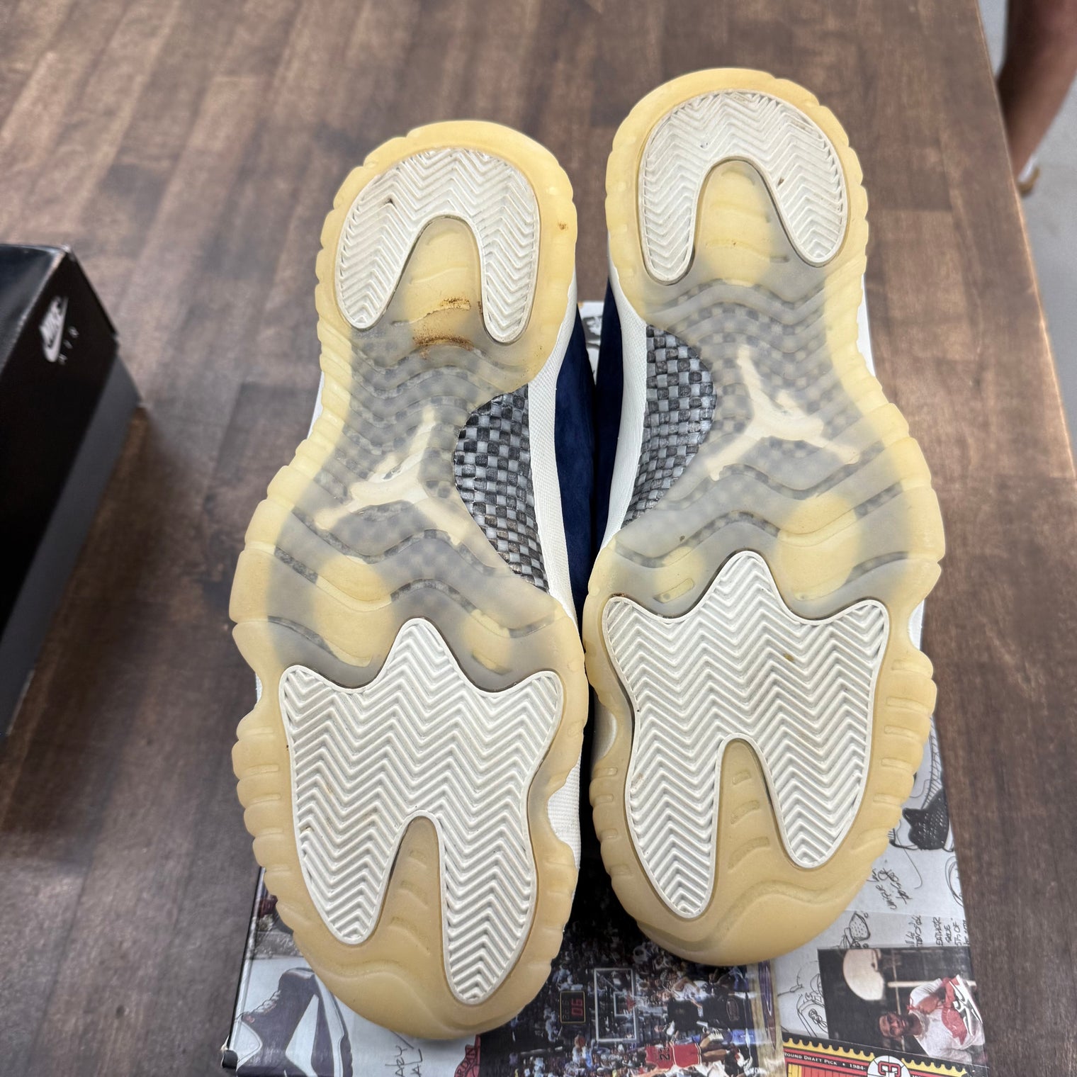 Derek Jeter Jordan 11 Low (USED)