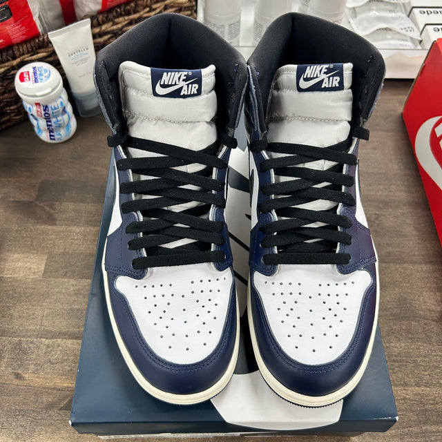 Midnight Navy Jordan 1 High (USED)
