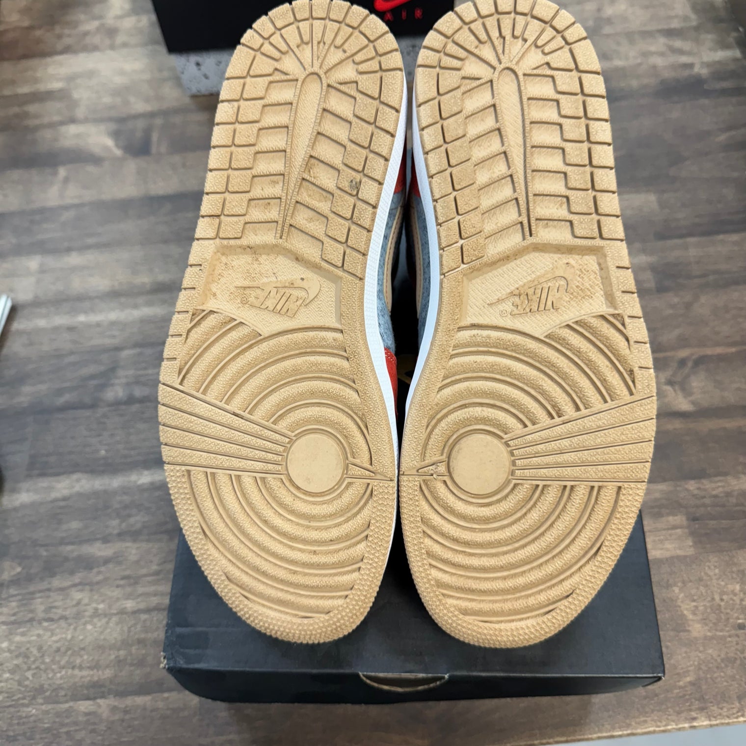 Denim Jordan 1 Mid (USED)