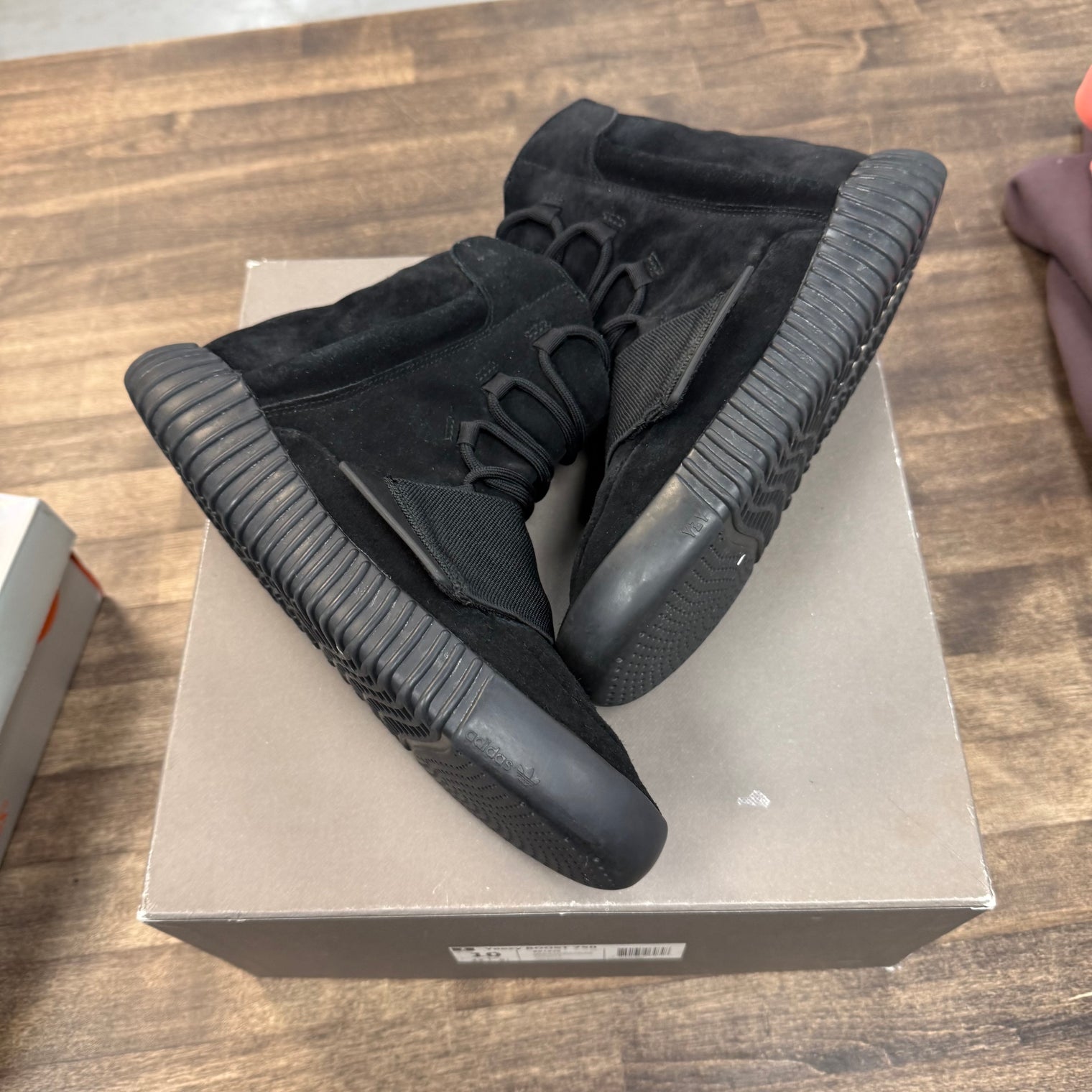 Triple Black adidas Yeezy Boost 750 (USED)
