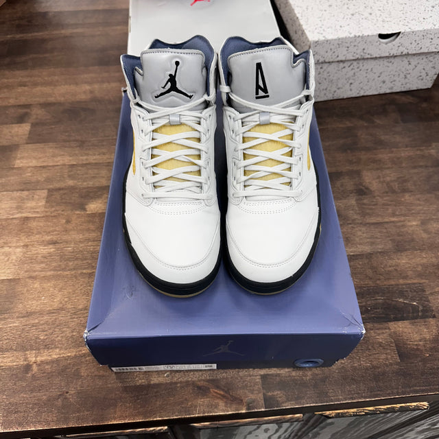 A Ma Maniere Dawn Jordan 5 (W) (USED)