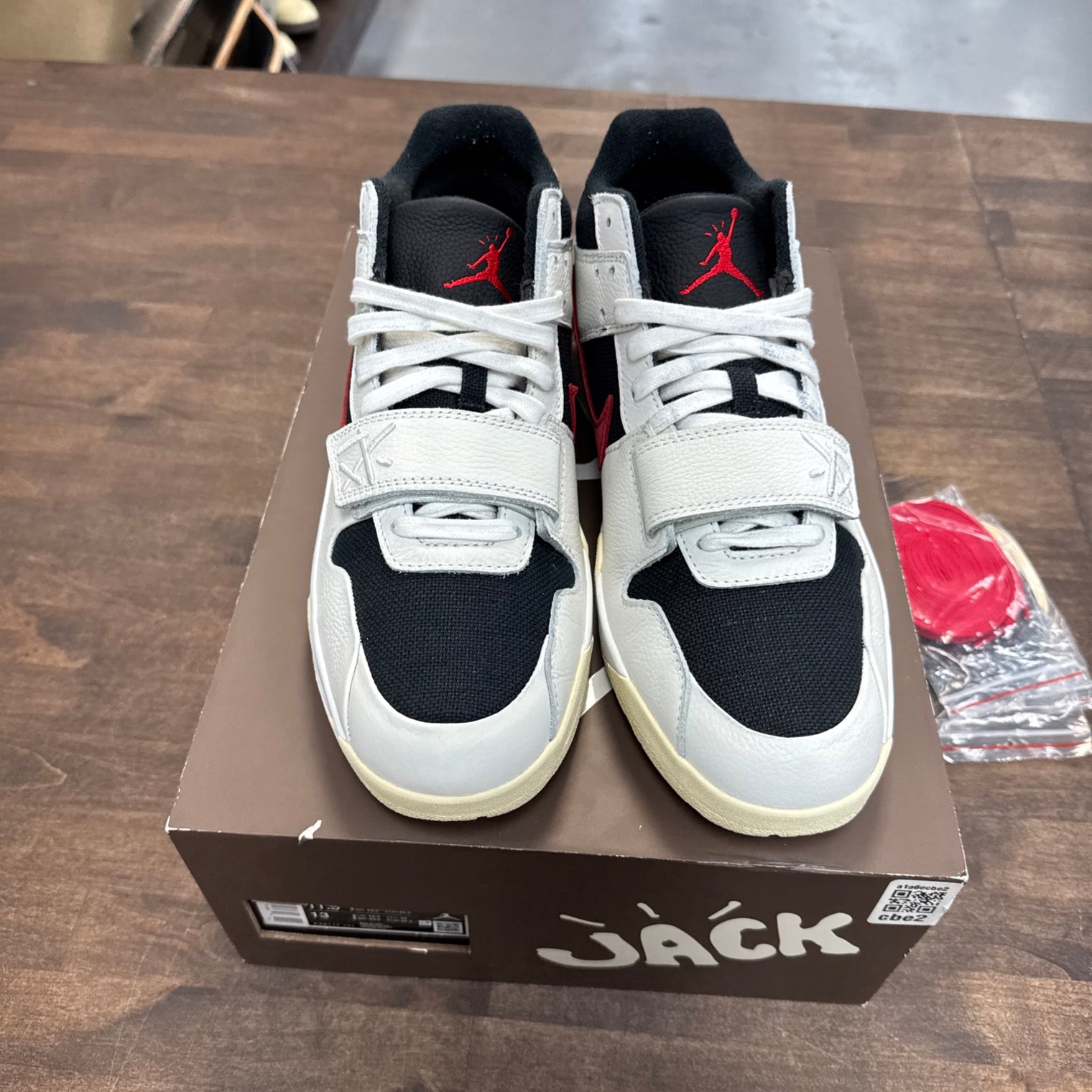 University Red Jumpman Jack Travis Scott (Lightly Worn)