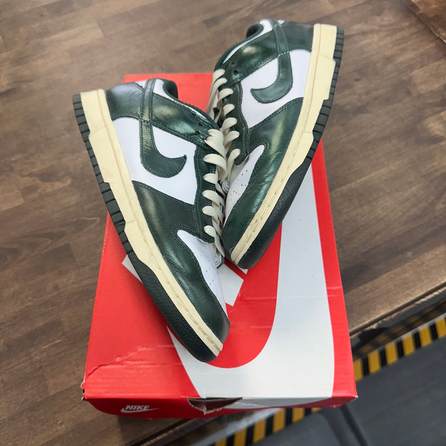 Vintage Green Dunk Low (W) (USED)