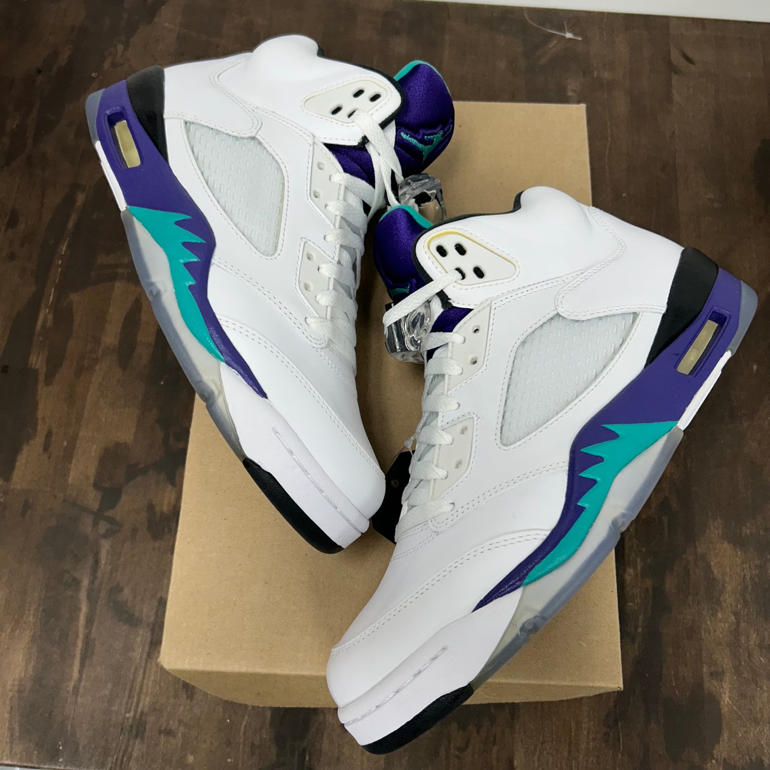 Grape Jordan 5 (2025) (USED)