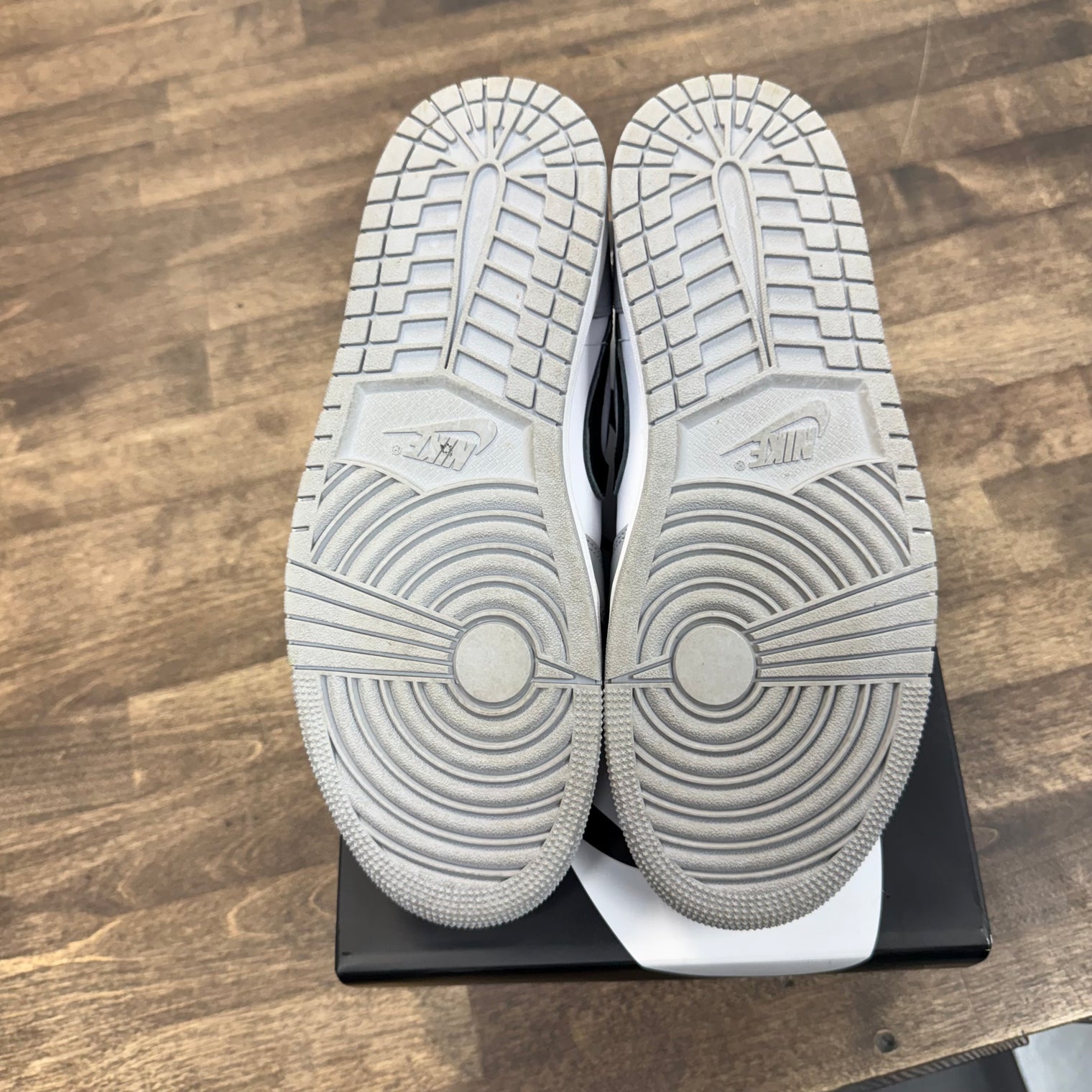Barons Jordan 1 Low (USED)