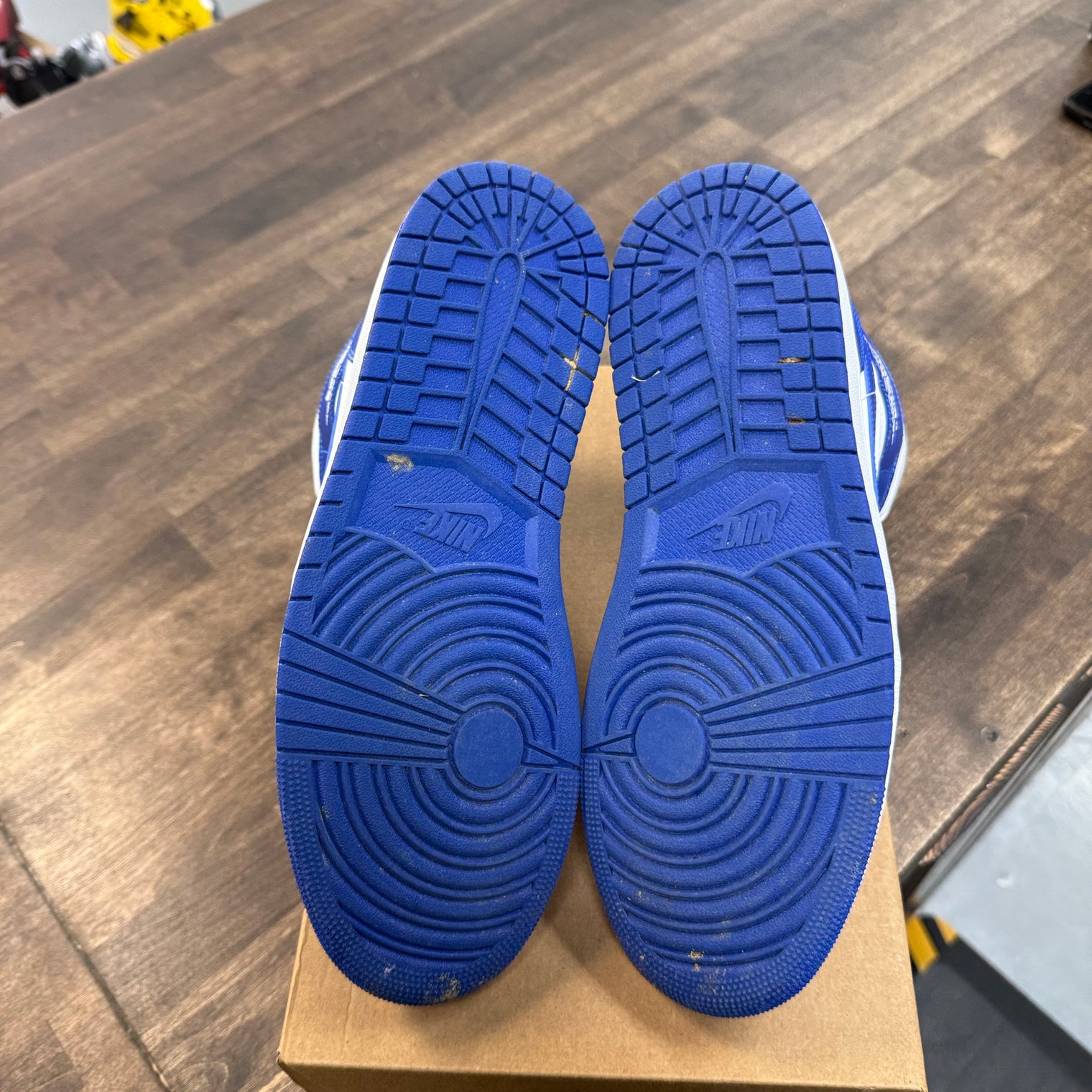 (W) Kentucky Jordan 1 Mid (USED,No Box)