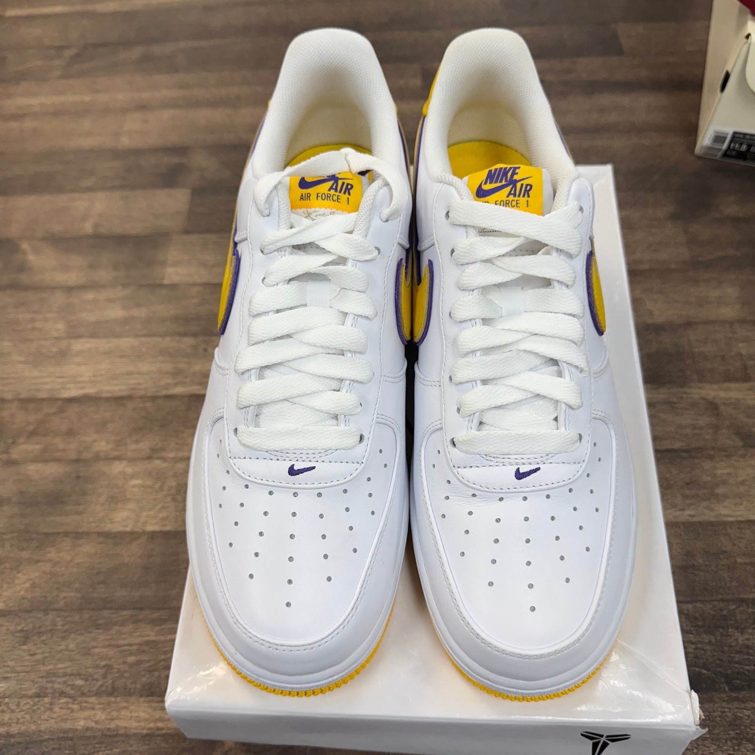 Kobe Bryant Lakers Home Air Force 1 Retro QS (Lightly Worn)
