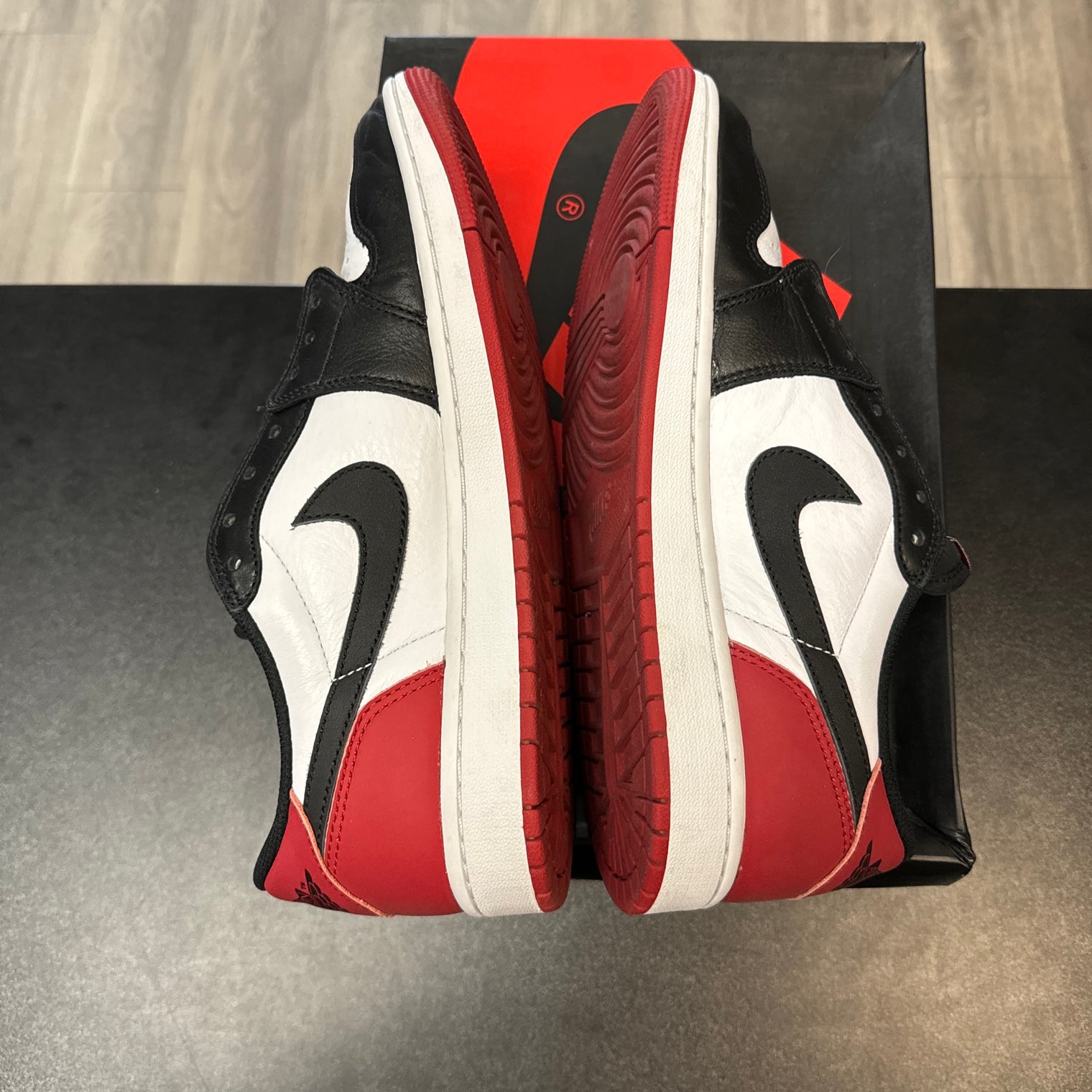 Black Toe Jordan 1 Low (USED)