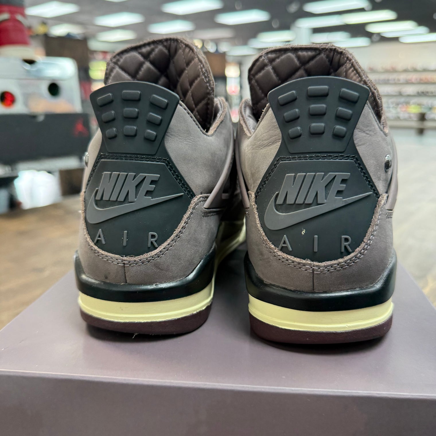 Violet Ore A Ma Maniere Jordan 4 (USED)