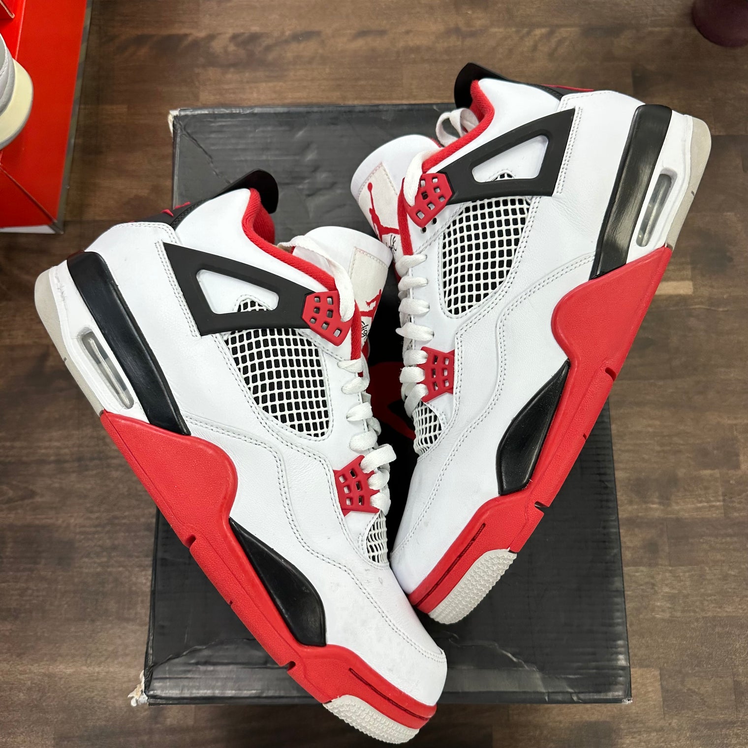 Fire Red Jordan 4 2020 (USED, Replacement Box)