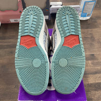 Big Money Saving SB Dunk Low (USED)